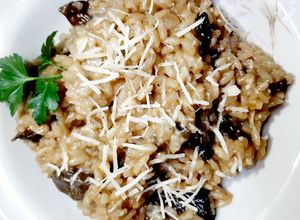 Una foto de Risotto de hongos de pino