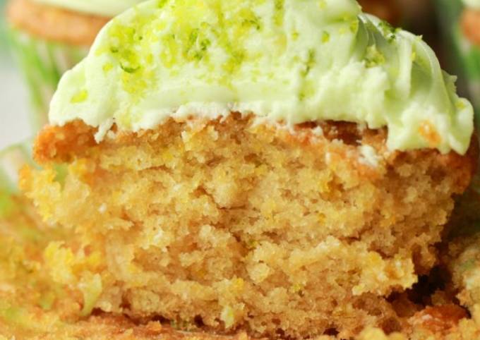 Recipe of Ultimate Vickys Key Lime Cupcakes