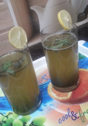 मिन्ट लेमोनेड मॉकटेल (mint lemonade mocktail recipe in Hindi) रेसिपी मुख्य फोटो