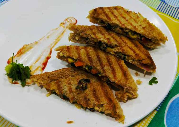 Recipe of Ultimate Spinach, corn and paneer sandwich