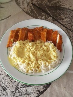 Una foto de Arroz con pollo al curry