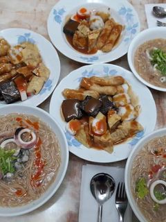 魷魚圈蚵仔麵線+甜不辣 的食譜成品照片