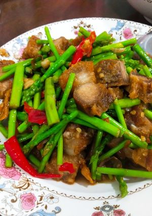 รูปของ ผัดหมูกรอบใส่หน่อไม้ฝรั่ง
