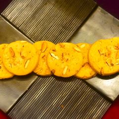 A picture of Mango Mawa Burfi.