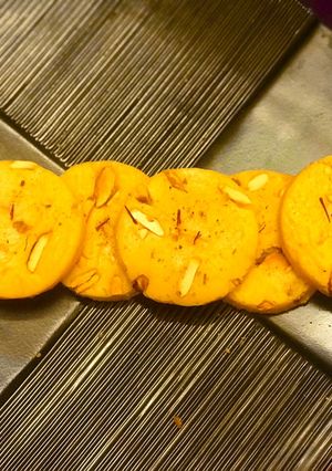 A picture of Mango Mawa Burfi.