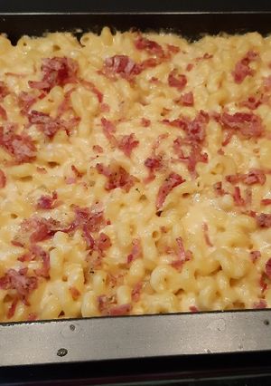 Una foto de Mac&Cheese con bacon crispy