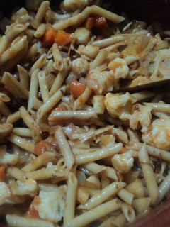 Una foto de Pasta con vegetales Navideña a la Mexicana con chipotle seco