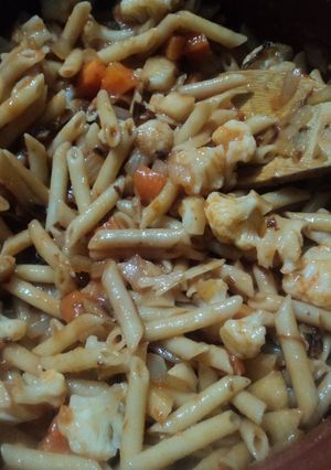 Una foto de Pasta con vegetales Navideña a la Mexicana con chipotle seco