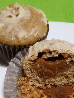 Una foto de Muffins con harina integral y dulce de leche