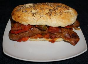 Una foto de SANDWICH DE CHORIZOS ITALIANOS NEOYORKINOS. JON STYLE