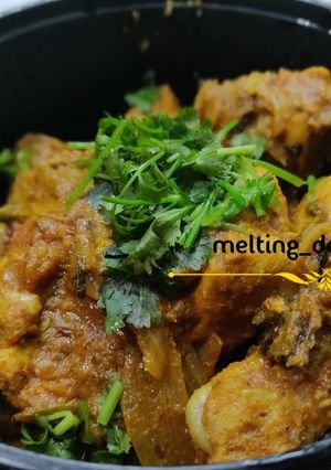 A picture of Chicken Masala (In Odia it's Kassa).