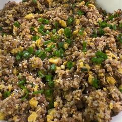 A picture of Wok-Fried Rice with Ground Beef (牛肉粒炒饭).