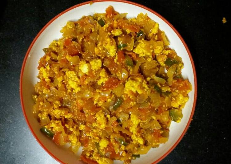 Recipe of Favorite Paneer chilli Bhurji