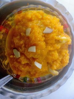 தித்திக்கும் கேரட் அல்வா (Carrot Halwa Recipe in Tamil) செய்முறை முக்கிய புகைப்படம்