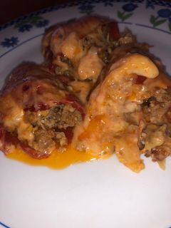 Una foto de Pimientos del piquillo rellenos de carne 🌶