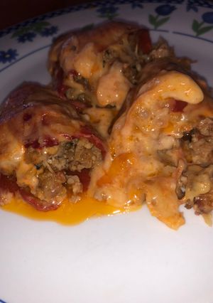 Una foto de Pimientos del piquillo rellenos de carne 🌶
