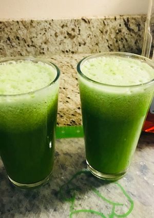 Una foto de Bebida Verde Desintoxicante
