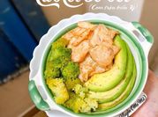 A picture of cá hồi sốt bơ tỏi