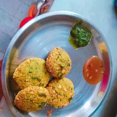 Chana dal (bengal gram)cutlets A picture of Chana dal (bengal gram)cutlets.