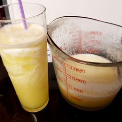 A picture of My Pineapple & Lemon Juice. 😉.