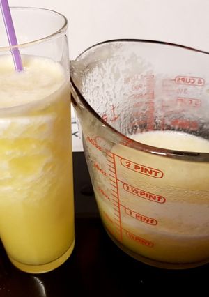 A picture of My Pineapple & Lemon Juice. 😉.