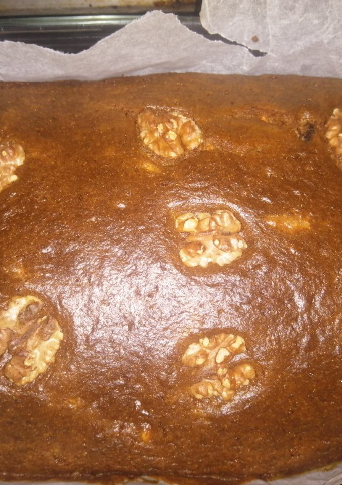 Una foto de Bizcocho integral con nueces y zanahoria