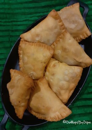 A picture of Samosa.