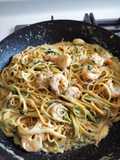 Camarones al ajillo con pasta tres