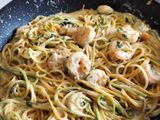 Camarones al ajillo con pasta tres