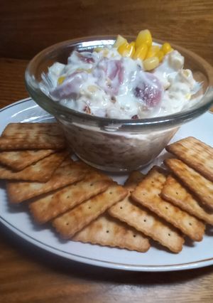 Una foto de Dip Ranchero de Salchicha, Choclo y Queso