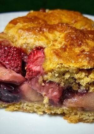Una foto de Galette (torta) de frutas🍎🍓🍒🍐