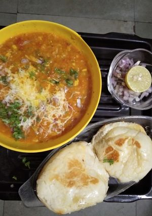 A picture of Pav bhaji.