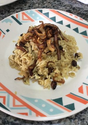 Foto de Mojardara (arroz com lentilha e cebola frita)