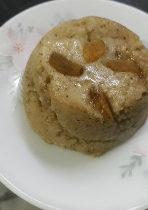 सूजी का हलवा (sooji ka halwa recipe in Hindi) रेसिपी मुख्य फोटो