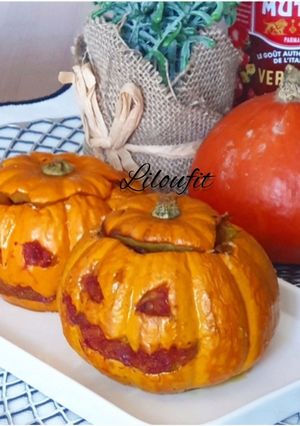 Une photo de Mini courges farcies à la tomate et champignons