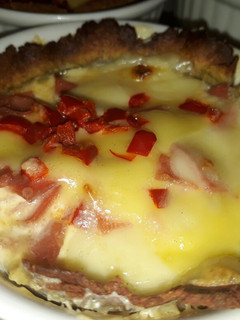 Una foto de Tarta de queso y jamón saludables.#comesano
