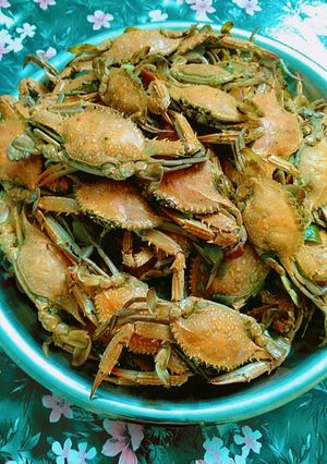 صورة لوصفة طريقة الكابوريا🦀 المسلوقة مع الخضار المشكل🍅🫑🧅🧄 😋♥️