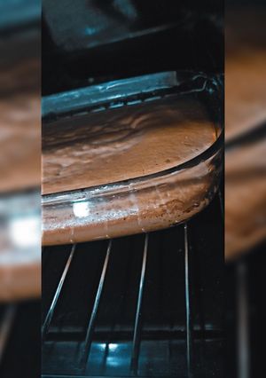 عکسی از دستور کیک شکلاتی بدون فر و بکینگ پودر
