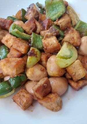 Foto resep Oseng Telur Puyuh Tahu Kecap dengan Bumbu Dasar putih