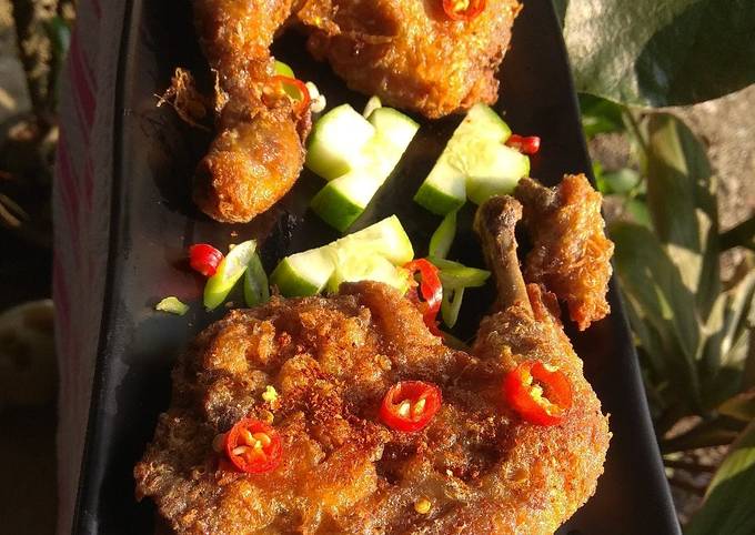 Ayam goreng balut telur