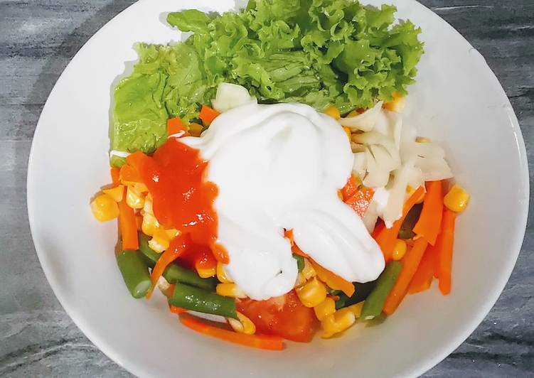 Cara Mudah Menyiapkan Salad sayur Lezat