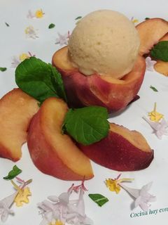 Una foto de Helado de melocotón