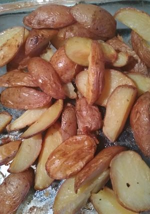 Sült újkrumpli köretnek recept fotója