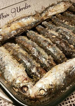 Una foto de Sardinas asadas al horno, con romero y limón