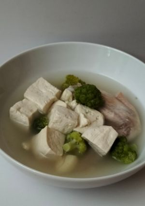 Foto resep 1.023. Sup Ayam Tahu Brokoli