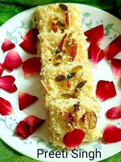 कलाकंद (kalakand recipe in Hindi) रेसिपी मुख्य फोटो