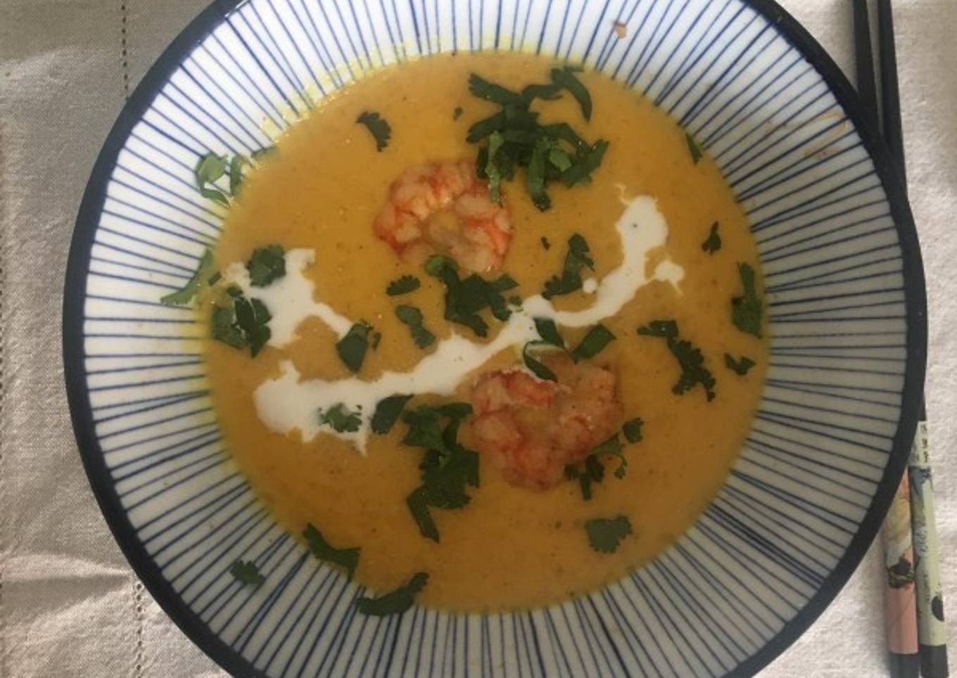 Crema de lentejas rojas con calabaza al curry