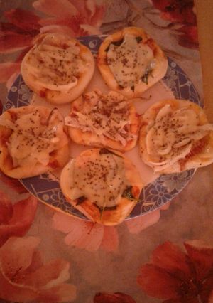 Una foto de Pizzetitas tapaditas