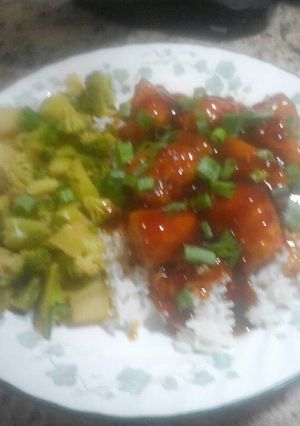 A picture of General Tsao Chicken.