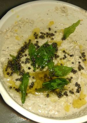 A picture of Coconut peanut chutney.